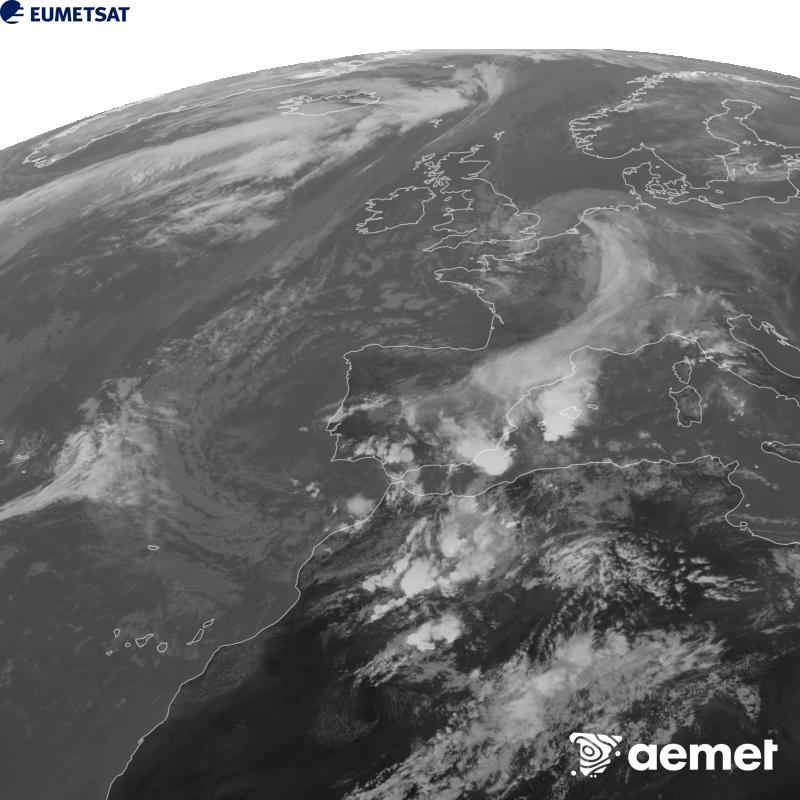 Irudi hau METEOSAT-12 satelitearen 10.5 �m Infragorri kanaleko informazioa erabiliz sortzen da, Meteosat (MTG) sateliteen hirugarren belaunaldikoa. Irudiak giza begiaren pertzepzioaren antz handiagoa izan dezan, grisen eskala alderantzizkoa da. Ordu horiek penintsulari dagozkio (ordubete gutxiago Kanariar Uharteetan).&nbsp;igandea, 2026ko urriak 18, ordua: 15:00