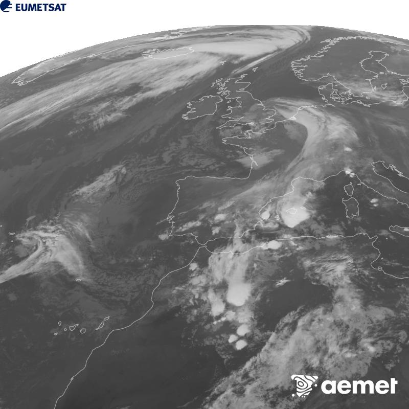 Irudi hau METEOSAT-12 satelitearen 10.5 �m Infragorri kanaleko informazioa erabiliz sortzen da, Meteosat (MTG) sateliteen hirugarren belaunaldikoa. Irudiak giza begiaren pertzepzioaren antz handiagoa izan dezan, grisen eskala alderantzizkoa da. Ordu horiek penintsulari dagozkio (ordubete gutxiago Kanariar Uharteetan).&nbsp;igandea, 2026ko urriak 18, ordua: 20:00