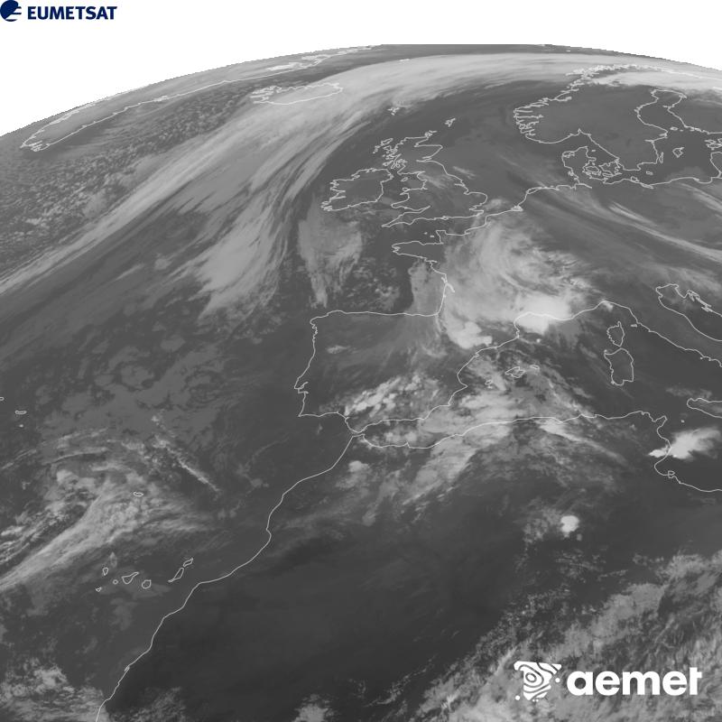 Irudi hau METEOSAT-12 satelitearen 10.5 �m Infragorri kanaleko informazioa erabiliz sortzen da, Meteosat (MTG) sateliteen hirugarren belaunaldikoa. Irudiak giza begiaren pertzepzioaren antz handiagoa izan dezan, grisen eskala alderantzizkoa da. Ordu horiek penintsulari dagozkio (ordubete gutxiago Kanariar Uharteetan).&nbsp;astelehena, 2026ko urriak 19, ordua: 19:00