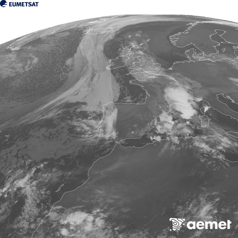 Irudi hau METEOSAT-12 satelitearen 10.5 �m Infragorri kanaleko informazioa erabiliz sortzen da, Meteosat (MTG) sateliteen hirugarren belaunaldikoa. Irudiak giza begiaren pertzepzioaren antz handiagoa izan dezan, grisen eskala alderantzizkoa da. Ordu horiek penintsulari dagozkio (ordubete gutxiago Kanariar Uharteetan).&nbsp;asteartea, 2026ko urriak 20, ordua: 08:00