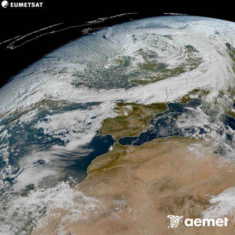 Esta imagen RGB se genera utilizando informaci�n de los canales visibles del sat�lite METEOSAT-12, perteneciente a la tercera generaci�n de sat�lites Meteosat (MTG). Por ese motivo, s�lo hay informaci�n en la zona iluminada por el sol. Nos muestra una imagen con una apariencia muy similar a la que percibir�a el ojo humano desde el espacio. Las horas indicadas se refieren a la pen�nsula (una hora menos en las Islas Canarias).&nbsp;domingo, 25 octubre 2026 a las 10:00