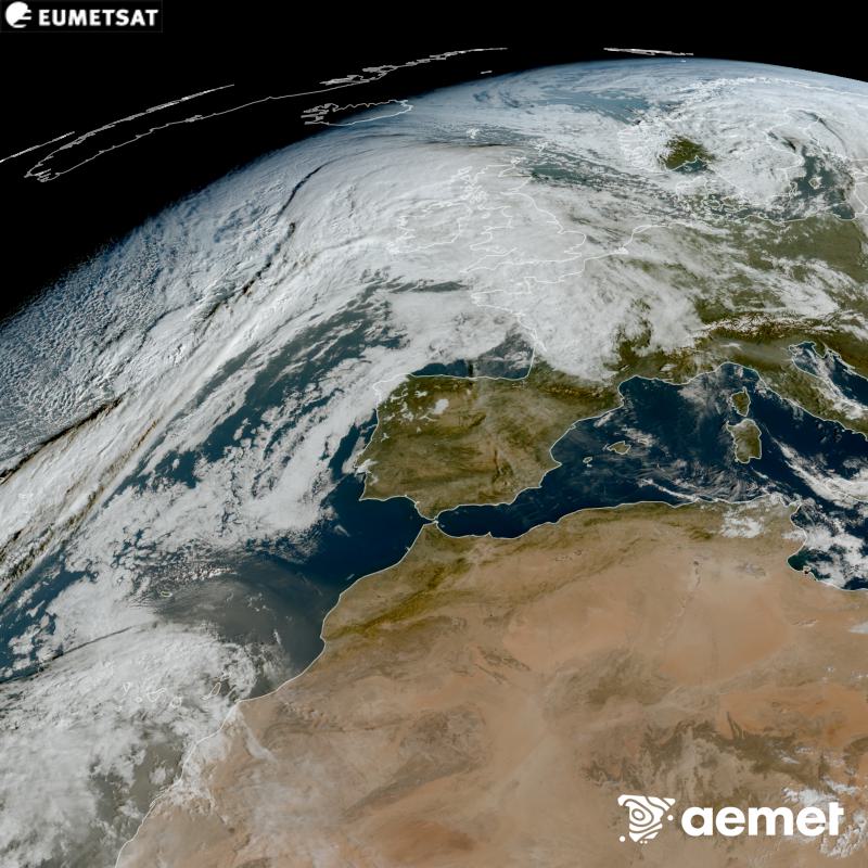 RGB irudi hori METEOSAT-12 satelitearen kanal ikusgarrien informazioa erabiliz sortzen da, Meteosat (MTG) sateliteen hirugarren belaunaldikoa. Horregatik, eguzkiak argiztatzen duen eremuan baino ez dago informaziorik. Espaziotik giza begiak ikusiko lukeenaren oso antzeko itxura duen irudi bat erakusten digu. Ordu horiek penintsulari dagozkio (ordubete gutxiago Kanariar Uharteetan).&nbsp;astelehena, 2026ko urriak 26, ordua: 10:00