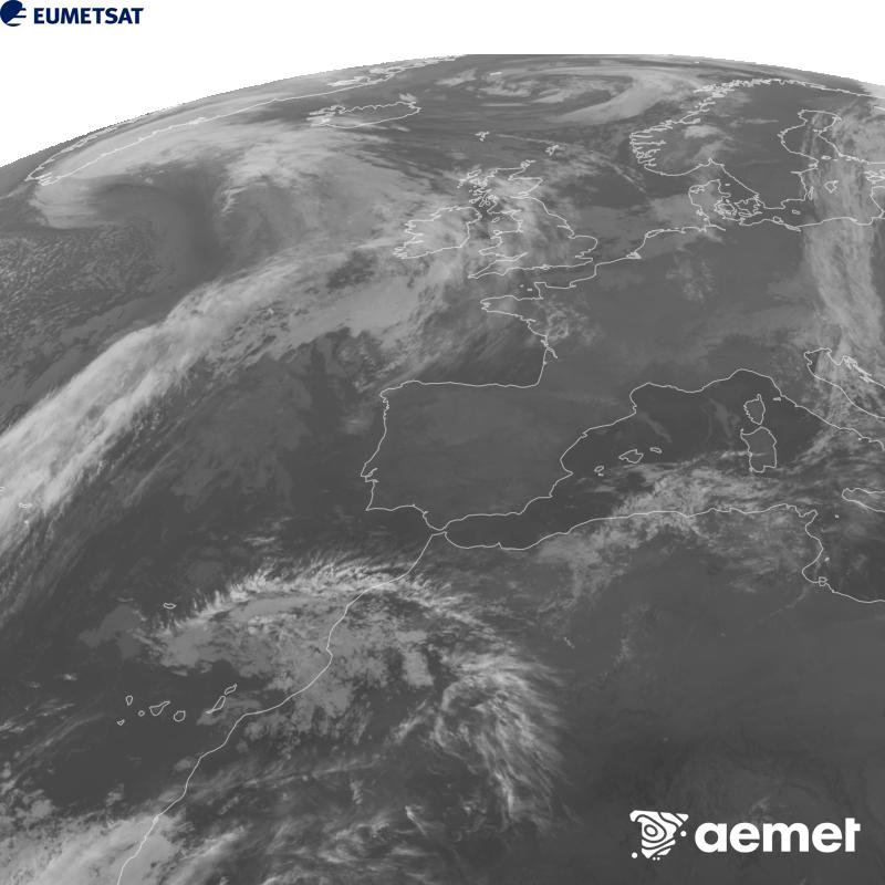 Irudi hau METEOSAT-12 satelitearen 10.5 �m Infragorri kanaleko informazioa erabiliz sortzen da, Meteosat (MTG) sateliteen hirugarren belaunaldikoa. Irudiak giza begiaren pertzepzioaren antz handiagoa izan dezan, grisen eskala alderantzizkoa da. Ordu horiek penintsulari dagozkio (ordubete gutxiago Kanariar Uharteetan).&nbsp;asteazkena, 2026ko urriak 28, ordua: 20:00