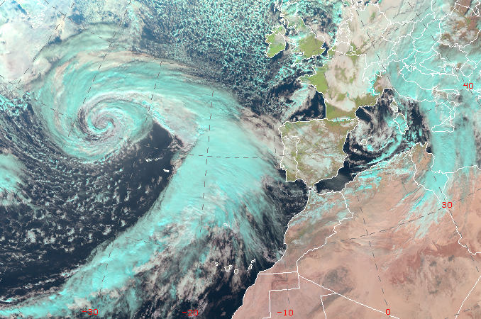 Borrasca Efrain sobre el Atlántico al oeste de Azores el día 9 a las 12 UTC (imagen RGB natural del satélite Meteosat).