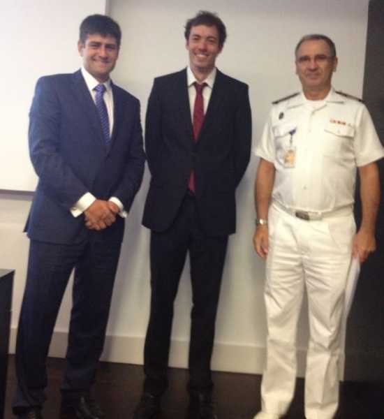 Daniel Cano, el chairman Marcus Radlach y el vicealmirante Juan Antonio Cuadrillero
