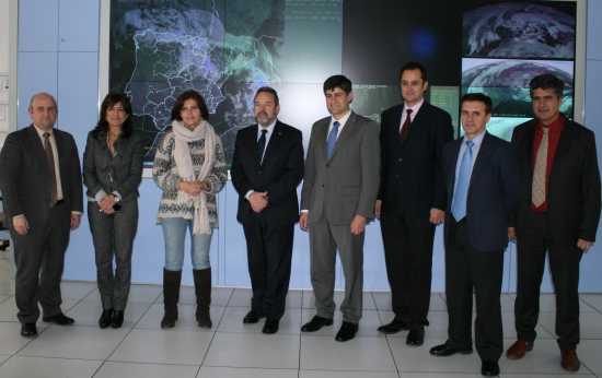 Jesús Labrador y Daniel Cano visitan el centro nacional de predicción