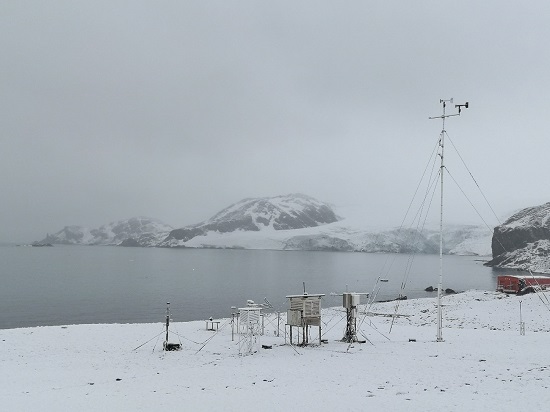 Infraestructura meteorológica en la Base Juan Carlos I, una de las bases que ofrece datos en tiempo real