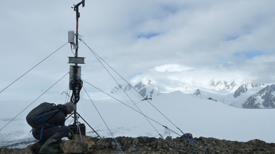 Nueva estación de AEMET instalada en el Pico Sofía