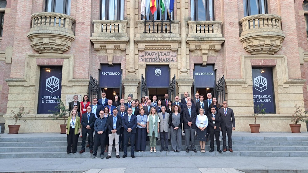 Fotograf&iacute;a de grupo de las personas asistentes a la XXI reuni&oacute;n de la CIMHET